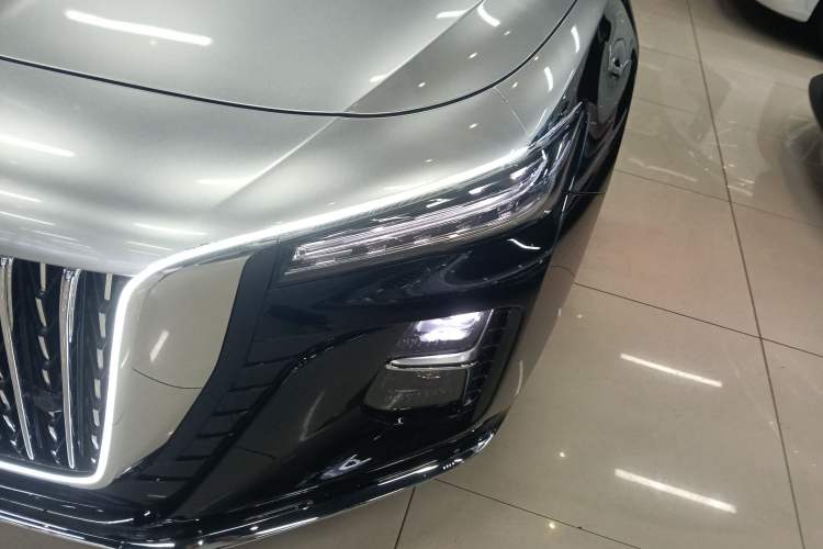 Used Hongqi H5 2025 2.0T Automatic Flag Edition – 500 000 Units Commemorative Version