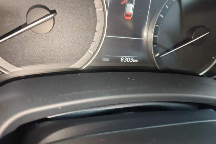 Used Lexus RX 2020 Facelifted 300 4x4 Elegant Edition Odometer Close Up