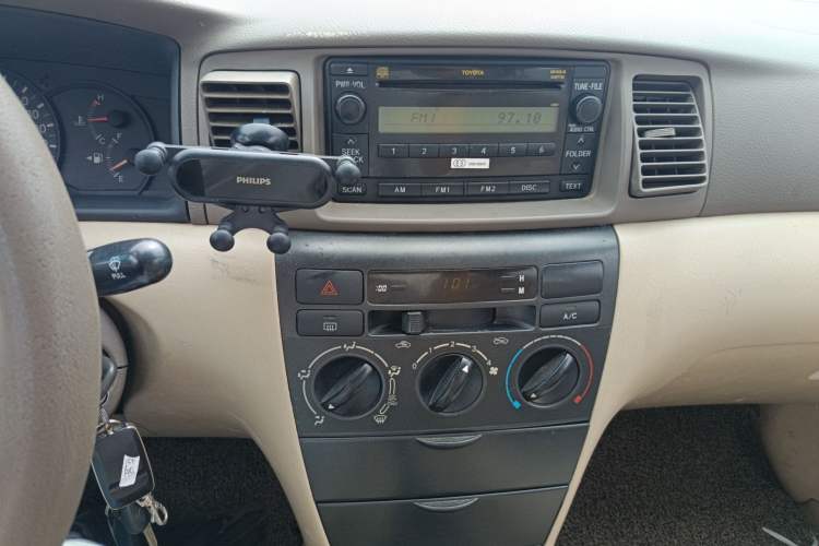 Used Toyota Corolla EX 2010 1.6L Manual Classic Edition Audio And AC Panel