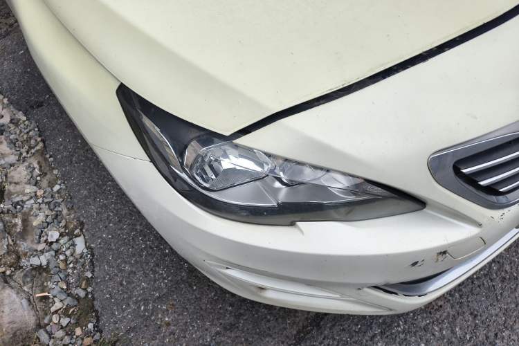 Used Peugeot 408 2014 1.8L Automatic Luxury Edition Right Front Headlight
