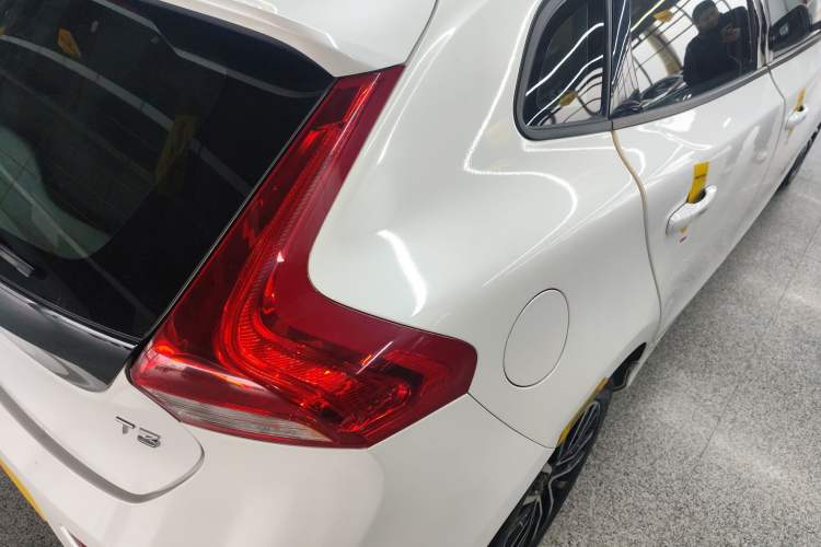 Used Volvo V40 2017 T3 Zhiyi Edition