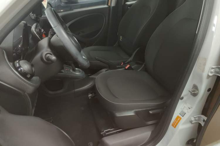 Used smart forfour 2016 1.0L 52 kW Passion Edition