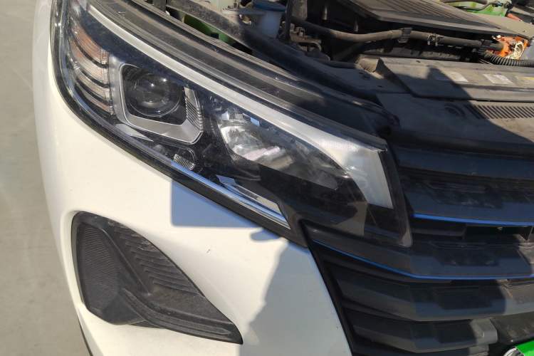 Used GAC Trumpchi GS4 New Energy 2020 1.5T PHEV Smart Enjoyment Version Right Front Headlight