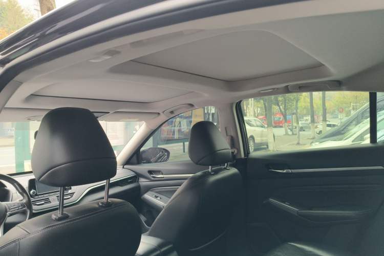 Used Nissan Teana 2019 2.0L XL Comfort Edition Headliner