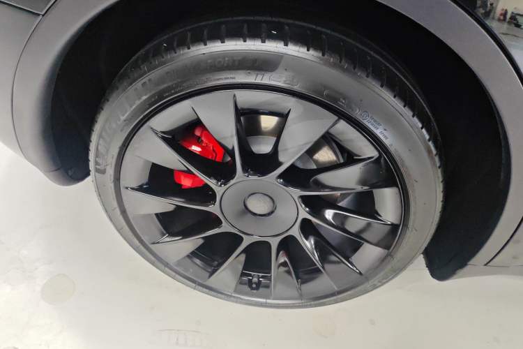 Used Tesla Model Y 2022 Rear-Wheel-Drive Version
