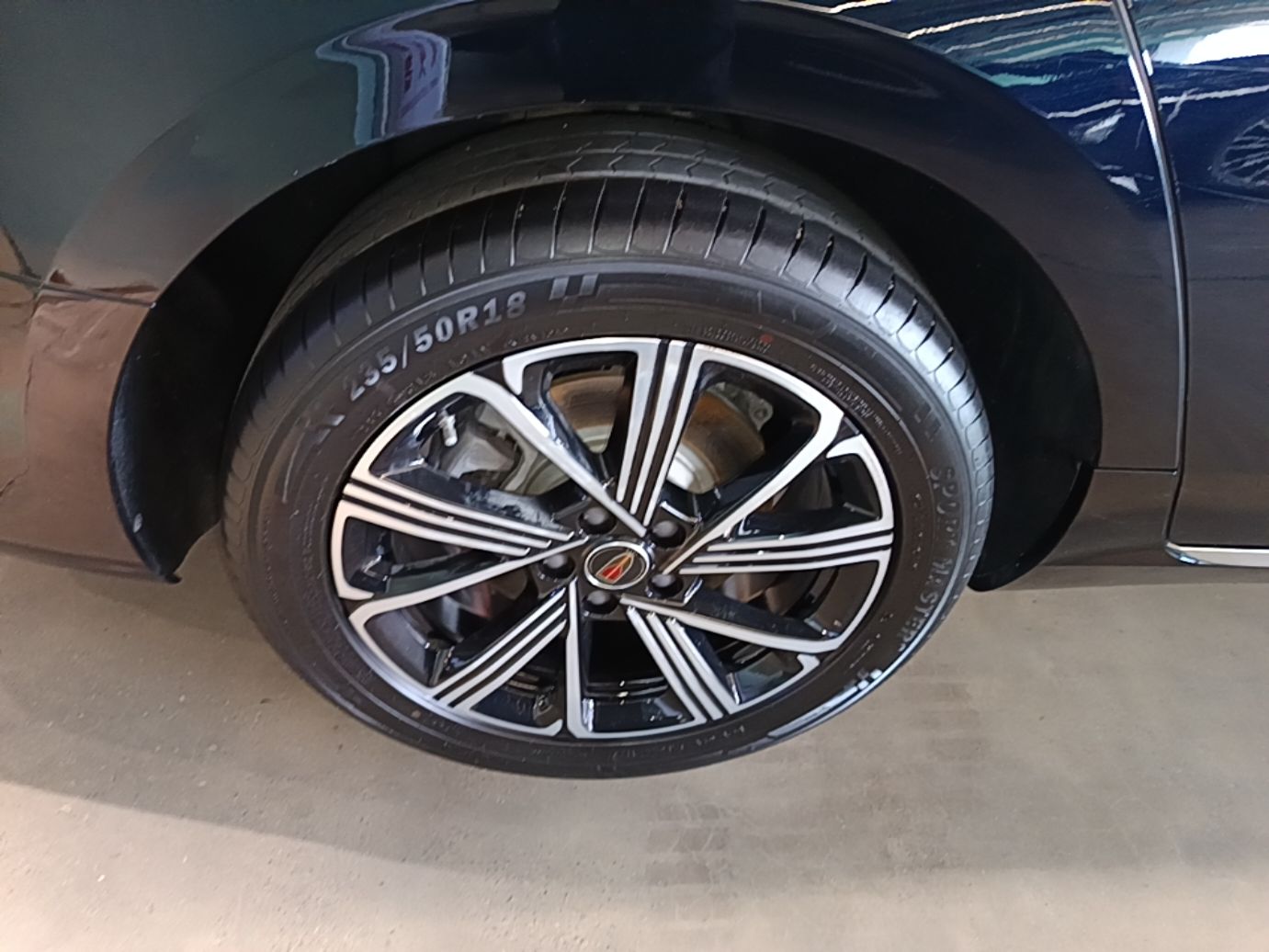 Hongqi H5 PHEV 2025 130 Super Hybrid Version — снимка 11