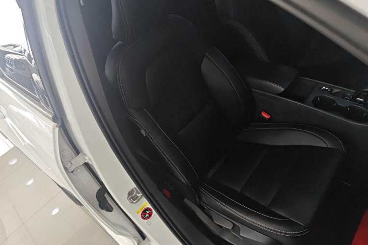 Used Volvo XC40 2022 T4 Four-Wheel Drive Smart & Stylish Edition
