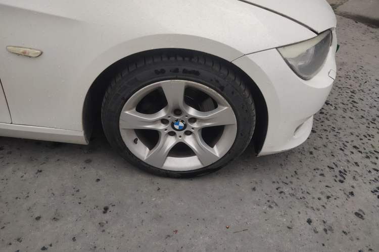 Used BMW 3 Series 2011 325i two-door coupe
