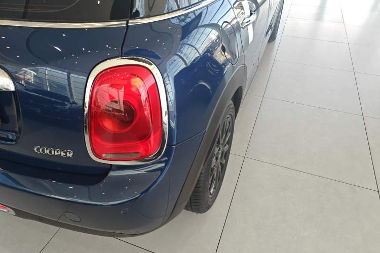 Used MINI MINI 2016 1.5T COOPER Five-Door Edition