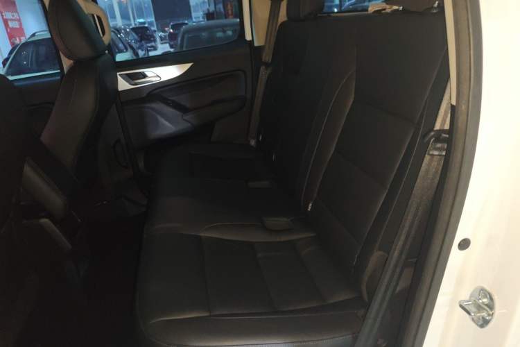 Used Great Wall Poer 2021 2.0T Commercial Version Manual Diesel 4x4 Elite Long-Box GW4D20M
