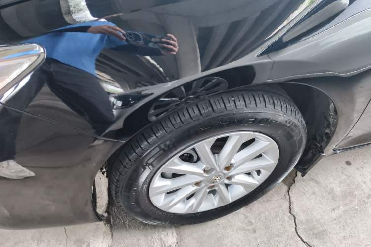 Used Toyota Camry 2015 2.0G Premier Edition Exterior 4