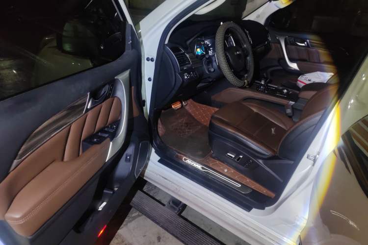 Used Haval H9 2017 2.0T Gasoline 4x4 Prestige Model 7 Seats