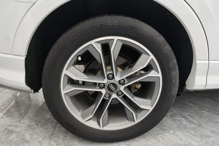 Used Audi Q3 2022 40 TFSI Fashion Dynamic Model
