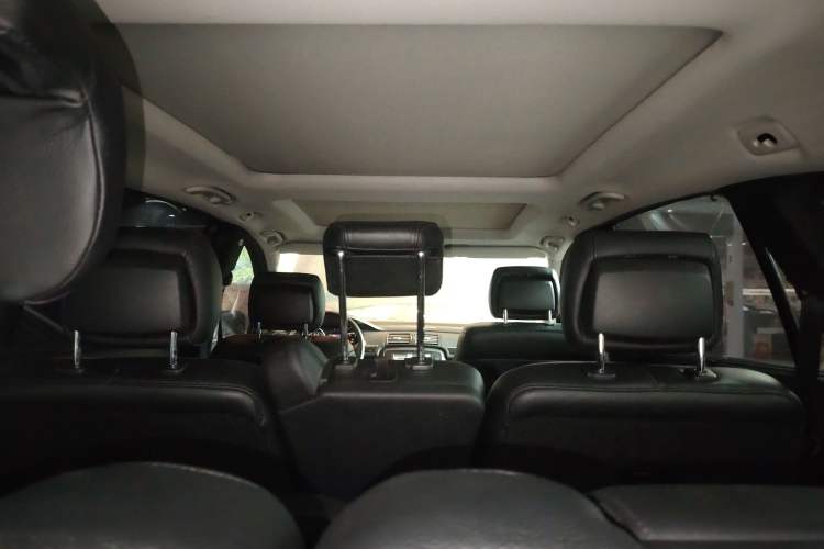 Used Mercedes-Benz R-Class 2017 R 320 4MATIC Business Edition Prestige Model Headliner