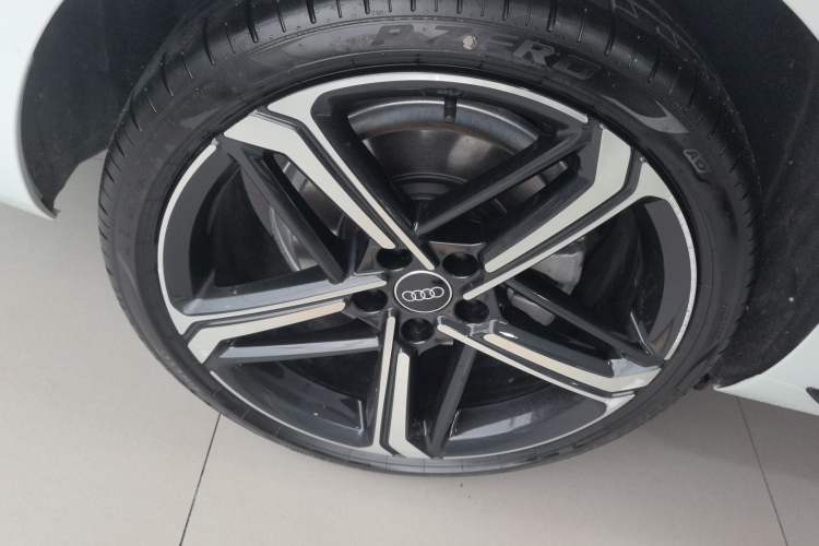 Used Audi A4L 2025 2 Million Units Enjoyment Version 40 TFSI Luxury Dynamic Edition