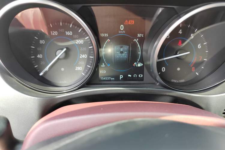 Used Jaguar F-PACE 2016 2.0T Two-Wheel Drive Urban Luxury Edition