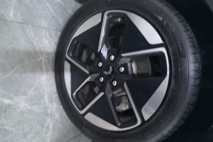 Used Wuling Xingguang 2024 Co-Creation Edition 510 Advanced Model