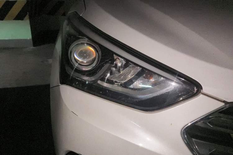 Used Hyundai Santa Fe 2017 2.0T Automatic All-Wheel Drive Smart 7-Seater