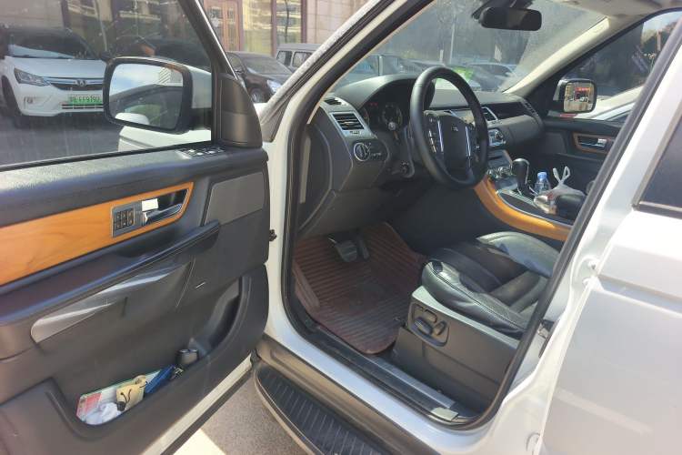 Used Land Rover Range Sport 2011 3.0 TDV6 Diesel Version
