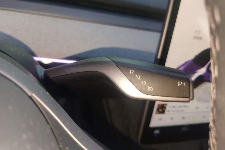 Used Tesla Model Y 2024 Rear-Wheel-Drive Version
