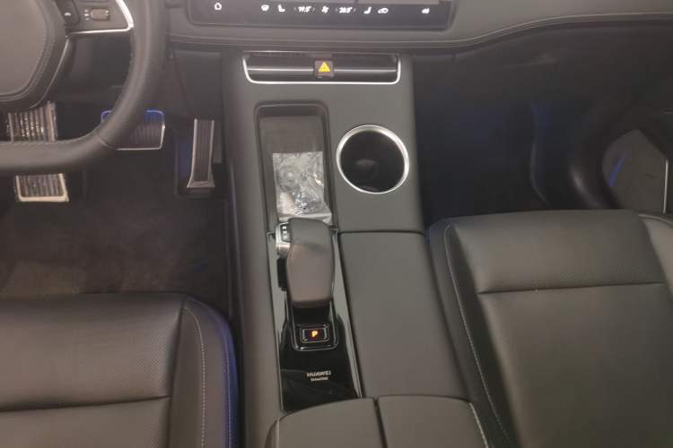 Used Hima AITO M5 2022 Range-Extended Rear-Drive Standard Version Gear Lever