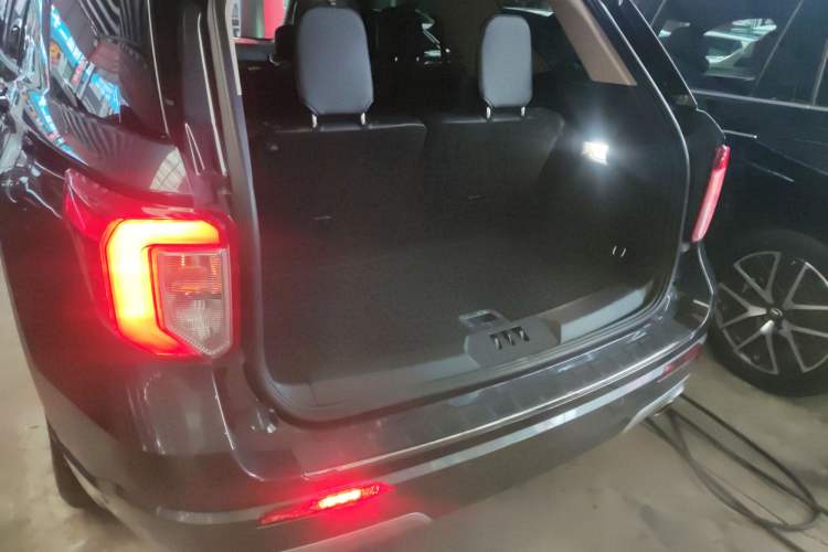 Used Ford Explorer 2020 EcoBoost 285 4x4 Titanium Edition 7-Seater