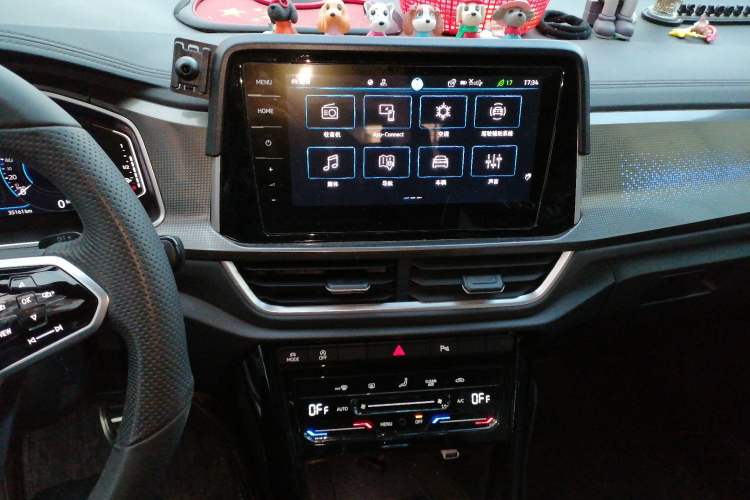 Used Volkswagen T-ROC 2023 300TSI DSG Two-Wheel-Drive Chen Guang Edition
