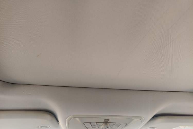 Used Ford Kuga 2015 2.0L GTDi Four-Wheel Drive Prestige Model Headliner