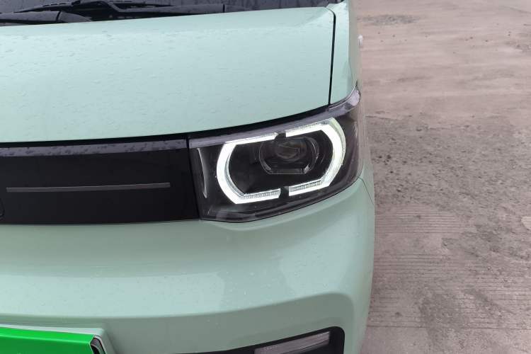 Used Wuling Hongguang MINIEV 2022 Macaron Premium Model – Lithium Iron Phosphate Left Front Headlight