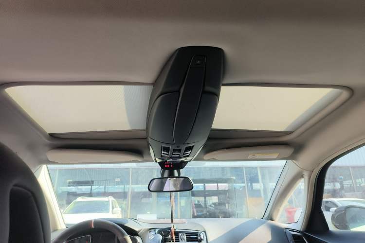 Used DS 5 2014 1.6T Luxury Edition THP160