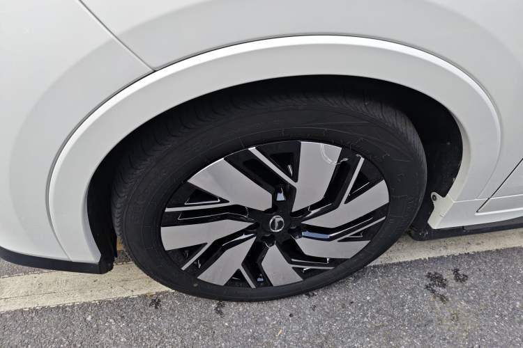 Used AION Trumpchi GE3 2018 530 Internet Premium Edition