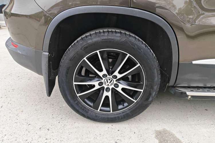 Used Volkswagen Tiguan L 2015 1.8TSI Automatic Two-Wheel Drive Luxury Model