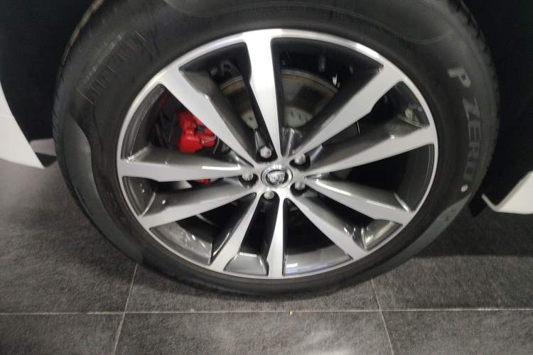 Used Jaguar F-PACE 2024 P250 R-Dynamic SE