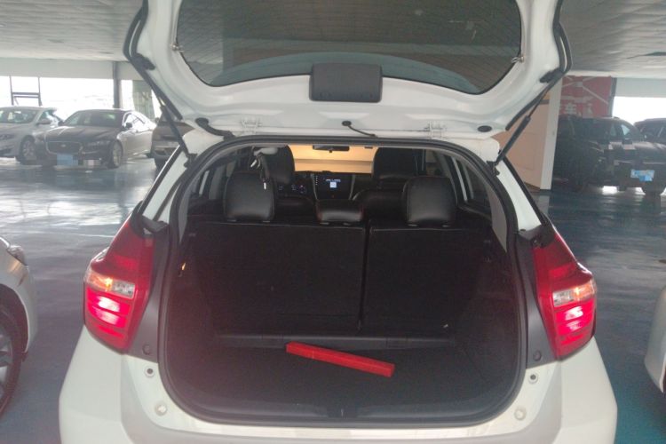 Used Toyota YARiS L Zhi Xuan 2016 Revised 1.5E CVT Charming Edition Trunk