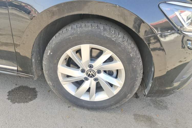 Used Volkswagen Passat 2022 280TSI Business Edition Right Front Wheel Hub