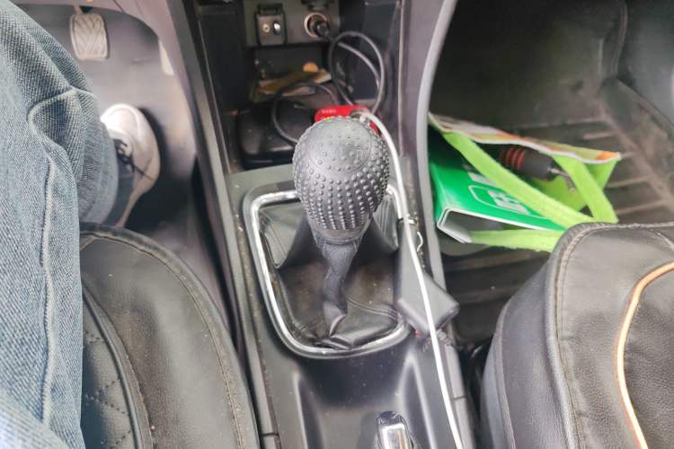 Used Suzuki Alivio 2015 1.6L Manual Comfort Model Gear Lever