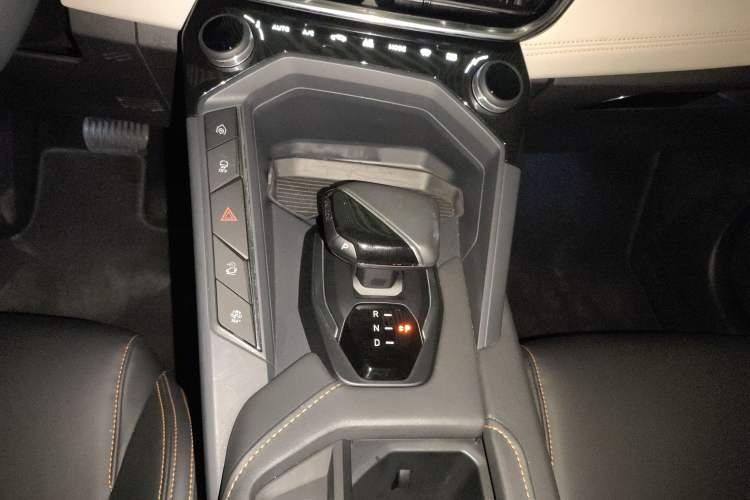 Used Lynk & Co 06 EM-P 2022 PHEV Shero Pink Special Edition
