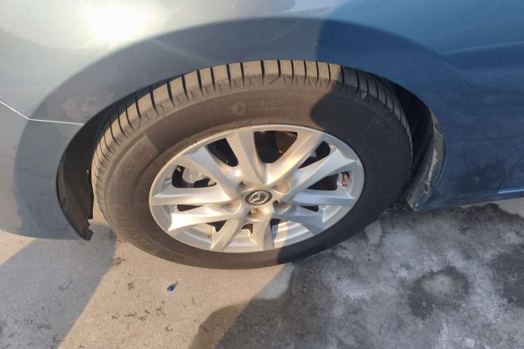 Used Mazda Mazda 3 Axela 2014 Hatchback 1.5L Automatic Luxury Model