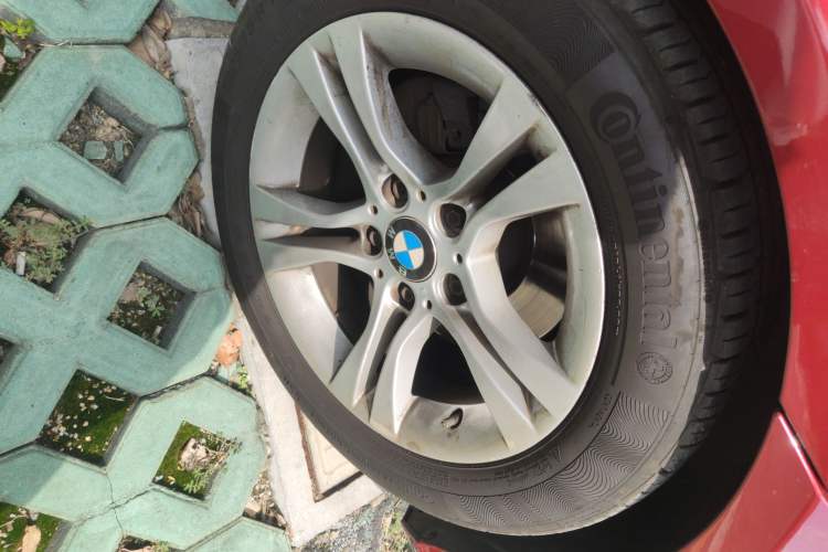 Used BMW 3 Series 2010 320i Luxury Model
