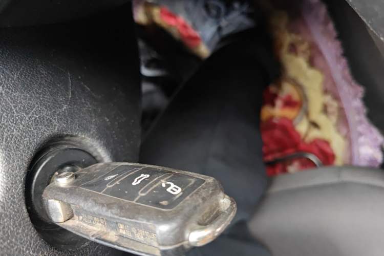 Used Volkswagen Jetta 2017 1.5L Manual Fashion Edition Vehicle Key