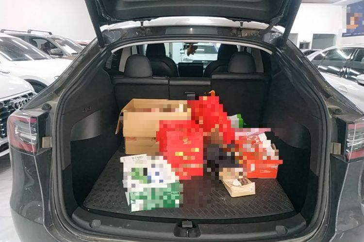 Used Tesla Model Y 2024 Rear-Wheel-Drive Version
