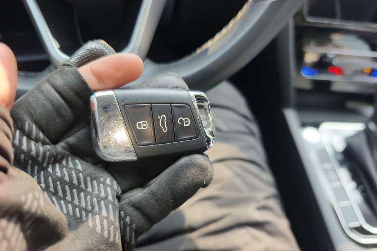 Used Volkswagen Magotan 2024 2 Million Units Zhongxiang Version 330TSI DSG Luxury Edition