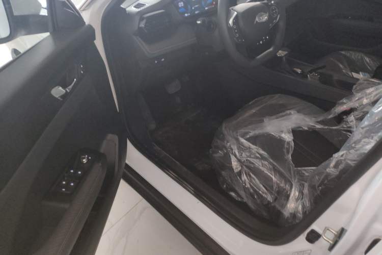 Used Dongfeng Aeolus Yixuan 2025 1.5L Automatic Luxury Version