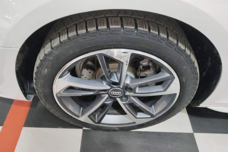 Used Audi A4L 2019 40 TFSI Fashion Version China V
