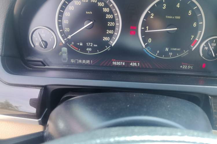 Used BMW 7 Series 2009 740Li Leading Model Odometer Close Up