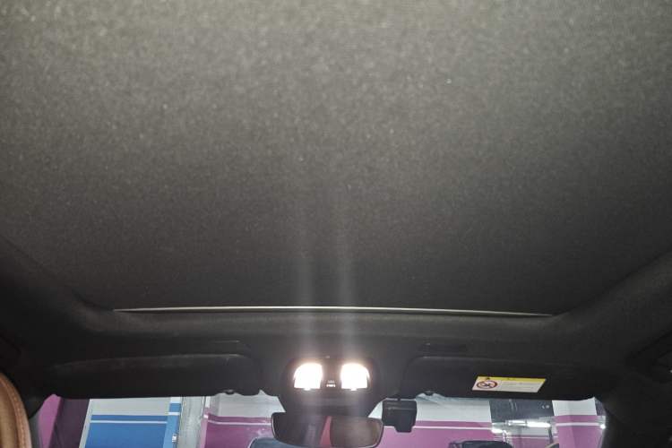 Used Volvo XC60 2022 B5 4x4 Smart Luxury Edition Headliner