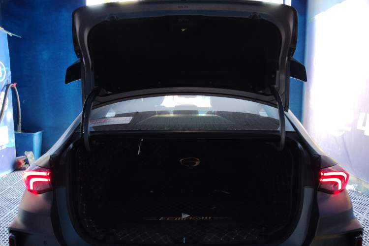 Used GAC Trumpchi EMPOW 2022 270T DCT J16 R-Style Track Edition
