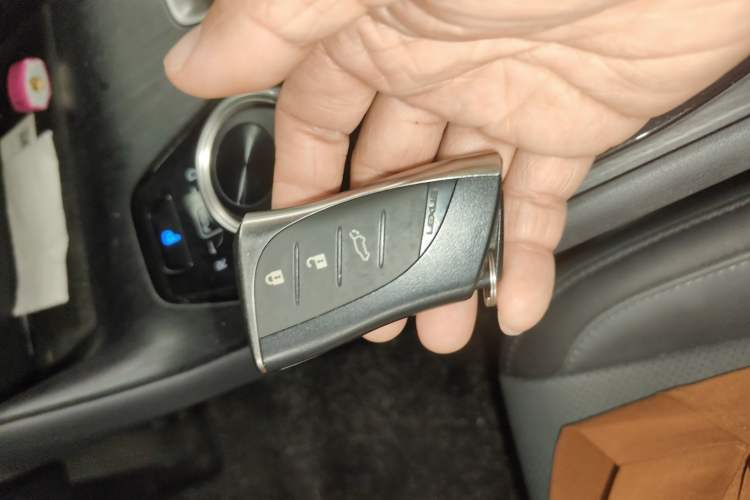 Used Lexus RZ 2023 450e All-Wheel Drive Luxury Edition Vehicle Key