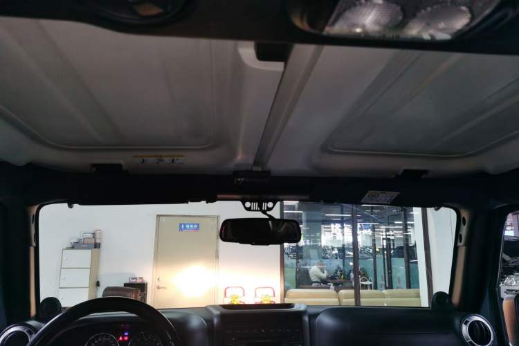 Used Jeep Wrangler 2013 3.6L Sahara Four-Door Edition
