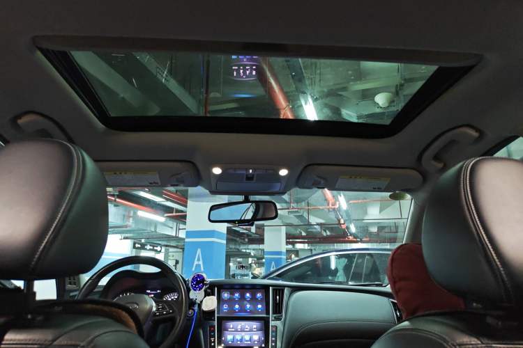 Used Infiniti Q50L 2018 2.0T Enjoyment Version China V Standard Headliner